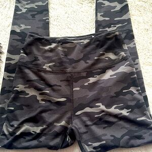 Maurices legging XS camo